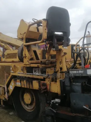 Cat Asphalt Paver