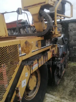 Cat Asphalt Paver