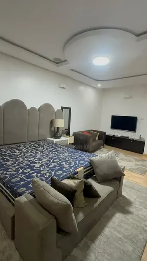 Furnished 3bdrm Duplex in Chevron for rent