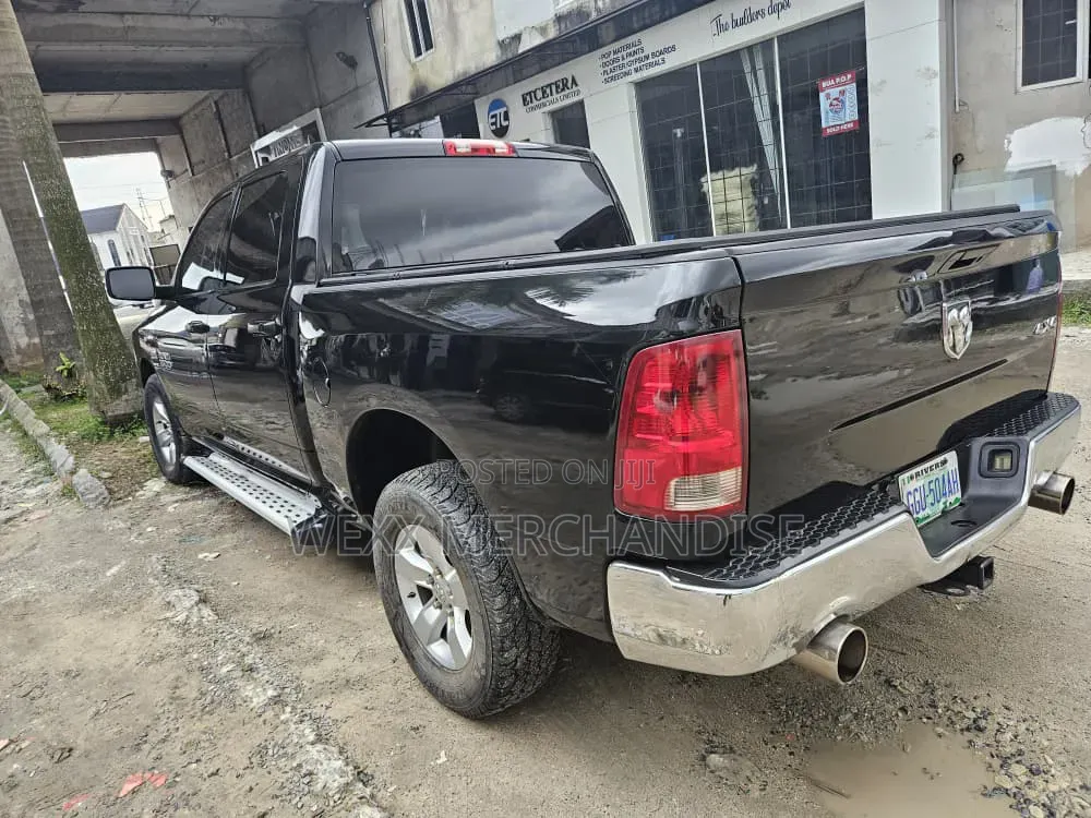 Dodge RAM 2012 Black