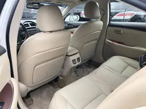 Lexus ES 2012 White