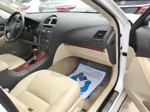 Lexus ES 2012 White