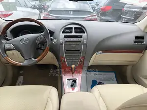 Lexus ES 2012 White