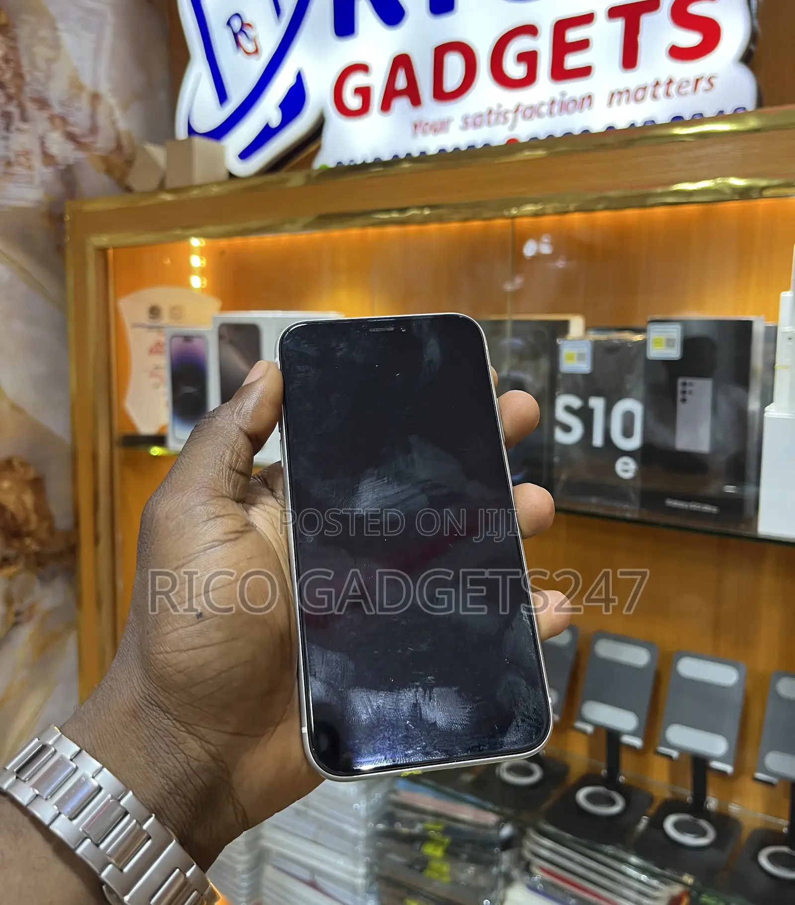 Apple iPhone XR 64 GB White
