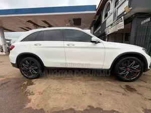 Mercedes-Benz GLC-Class 2018 White