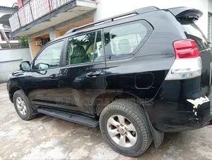 Toyota Land Cruiser 2012 Black
