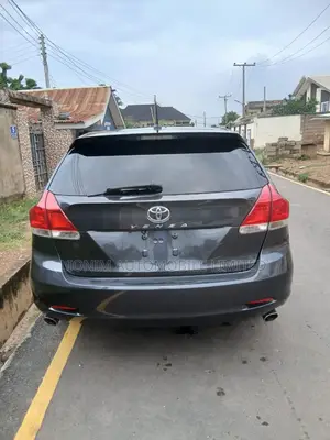 Toyota Venza XLE 2011 Gray