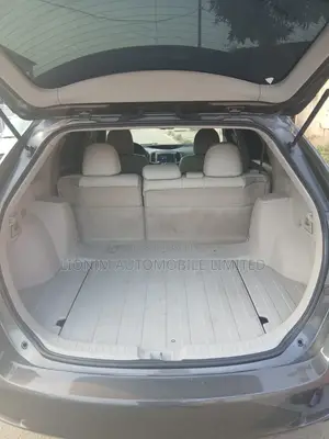 Toyota Venza XLE 2011 Gray
