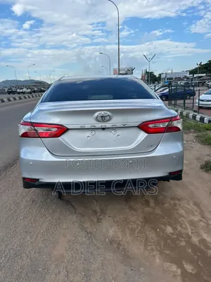 Toyota Camry 2019 Silver