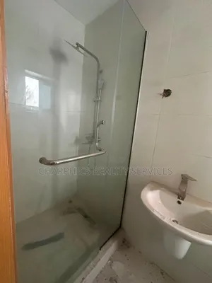 2bdrm Apartment in Awolowo Way for rent