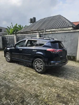 Toyota RAV4 Platinum AWD (2.5L 4cyl 6A) 2017 Blue