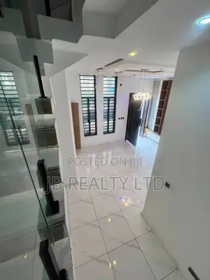 4bdrm Duplex in Lekki for rent