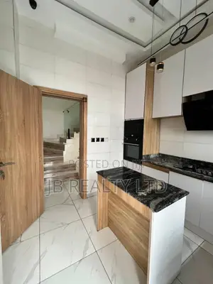 4bdrm Duplex in Lekki for rent