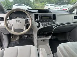 Toyota Sienna Limited 7 Passenger 2010 Gray