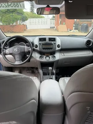 Toyota RAV4 V6 2006 Blue