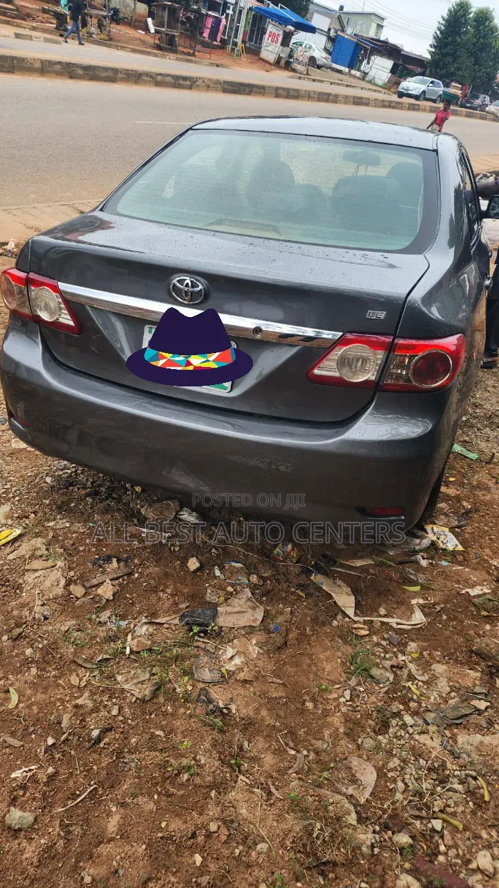 Toyota Corolla 2012 Gray