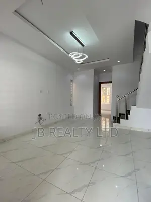 3bdrm Duplex in Lekki for rent
