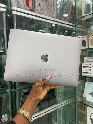 Laptop Apple MacBook Pro 2020 16GB Intel Core i7 SSD 512GB