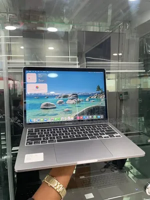 Laptop Apple MacBook Pro 2020 16GB Intel Core i7 SSD 512GB