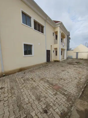 5bdrm Duplex in Area 1 for rent
