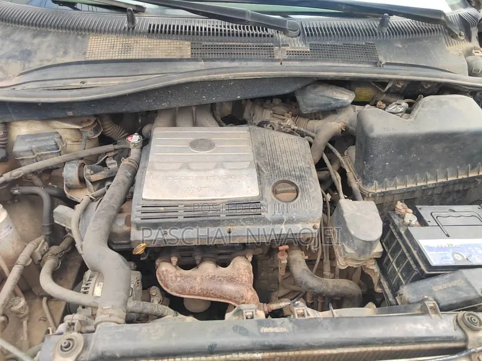 Toyota Sienna 2001 Silver