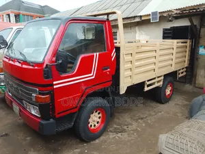 Toyota Dyna 150 Normal Hand With Big Bucket Petrol Truck
