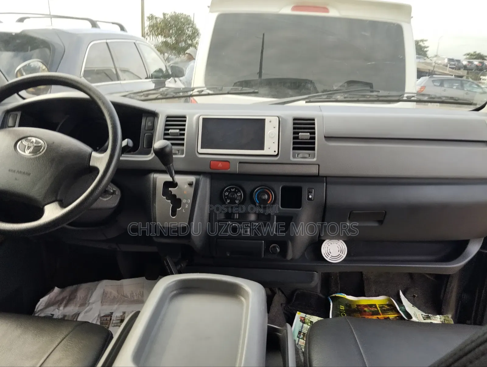 Toyota HiAce 2014 Grey