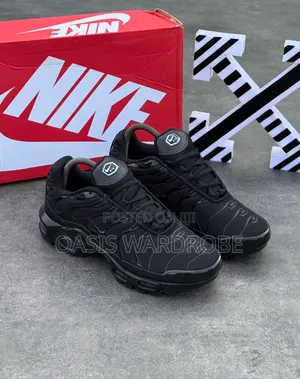 Original Nike Air Max Plus (TN) Sneakers
