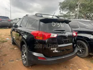 Toyota RAV4 LE 4dr SUV (2.5L 4cyl 6A) 2014 Black