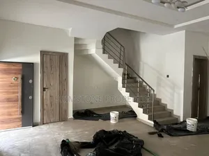 Furnished 4bdrm Duplex in Chevron for rent