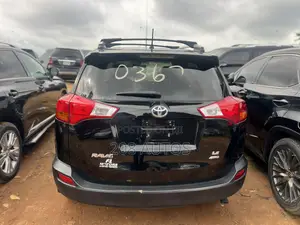 Toyota RAV4 LE 4dr SUV (2.5L 4cyl 6A) 2014 Black