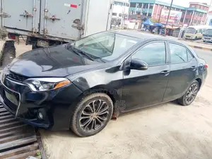 Toyota Corolla 2014 Black