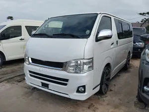 Toyota HiAce 2014 White