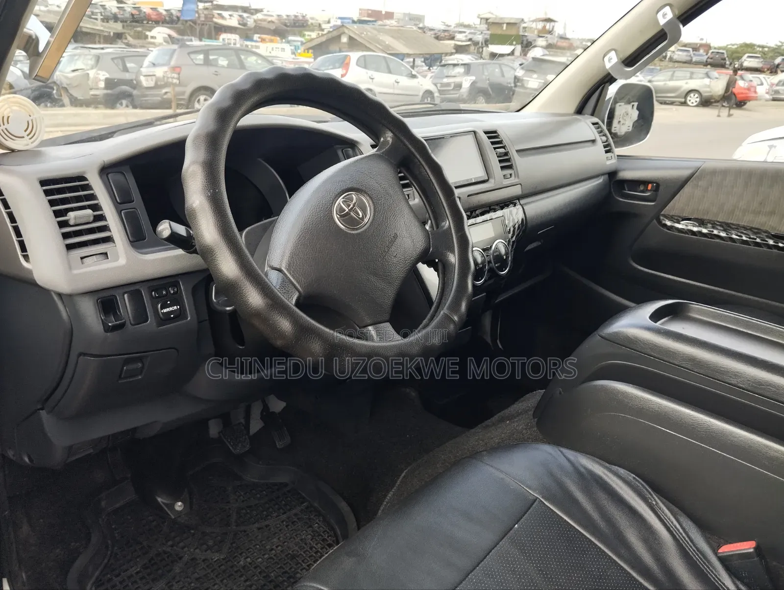 Toyota HiAce 2014 White