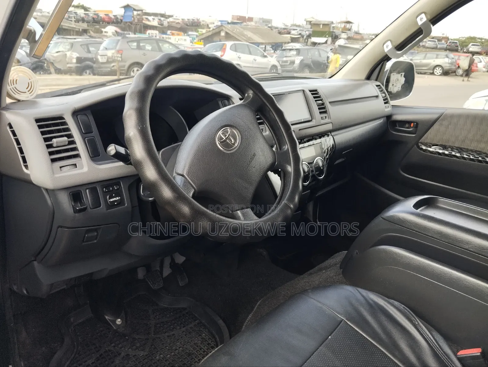 Toyota HiAce 2014 White