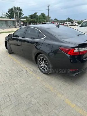 Lexus ES 2018 Black