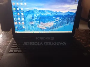 Laptop HP 15-ra003nia 4GB Intel Celeron HDD 640GB