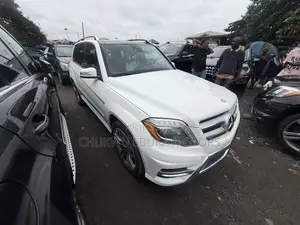 Mercedes-Benz GLK-Class Base GLK 350 4dr AWD 4MATIC (3.5L 6cyl 7A) 2015