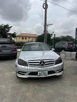 Mercedes-Benz C300 2010