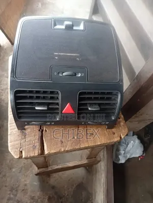 Center a/C Vent Volkswagen Jetta5 Golf5