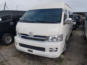 Toyota HiAce 2013 White