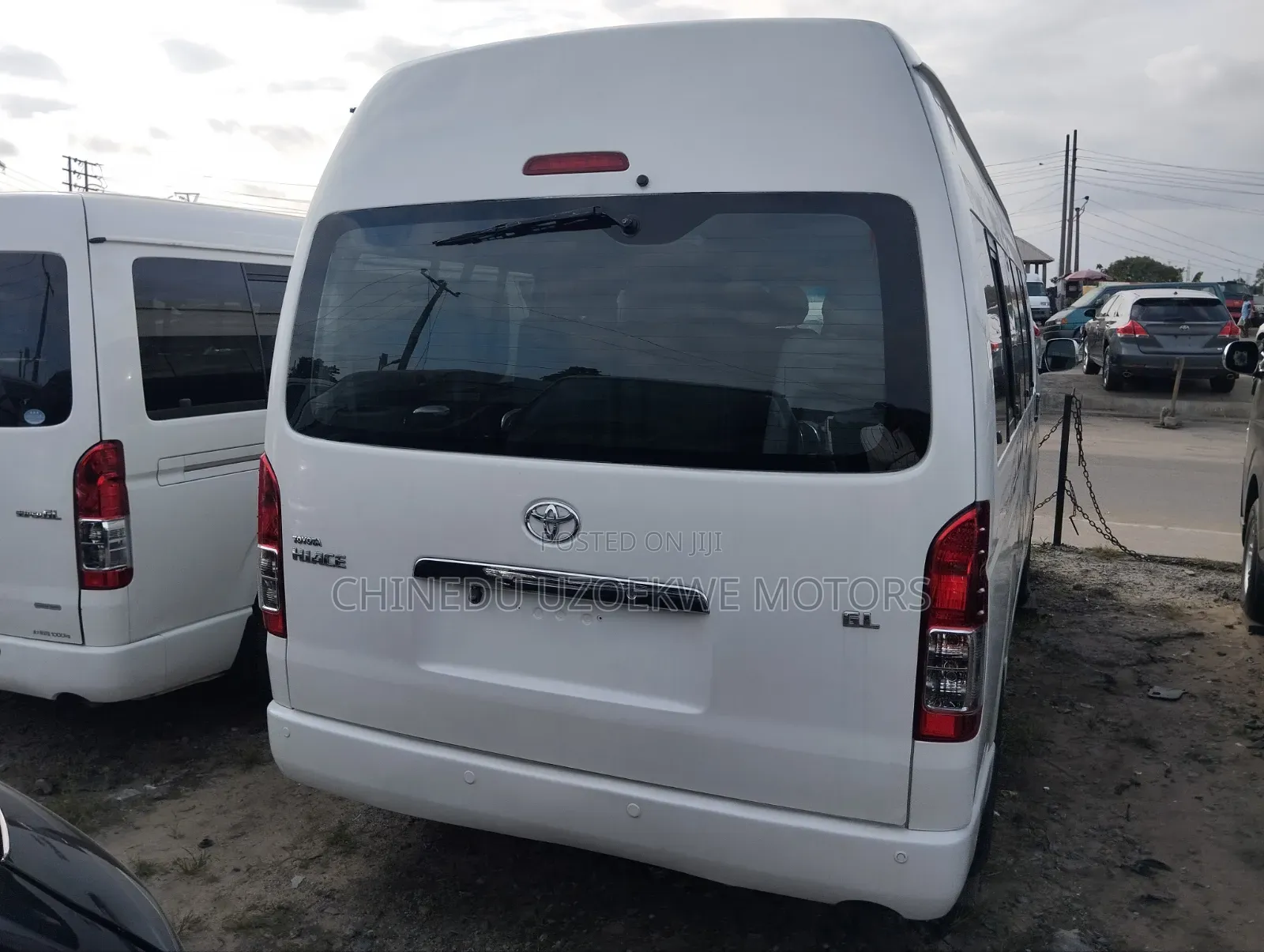 Toyota HiAce 2013 White