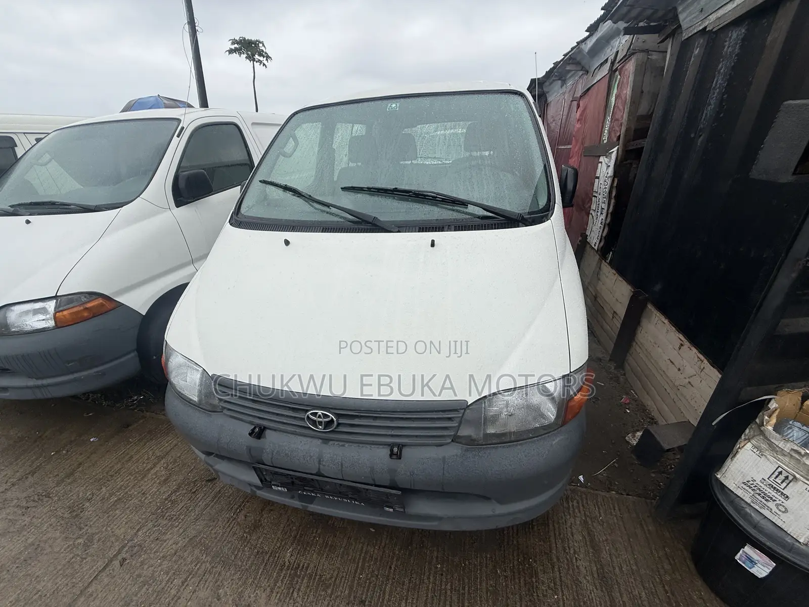 Toyota HiAce 2002 White