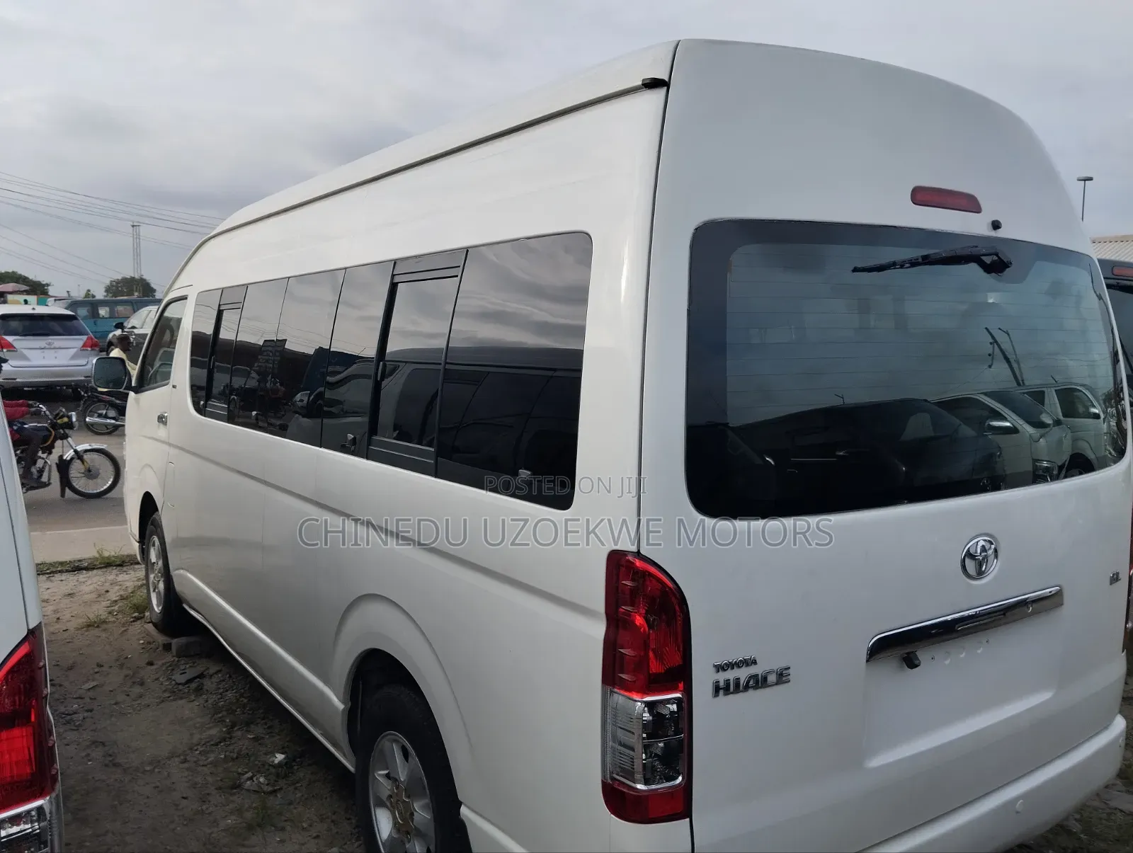 Toyota HiAce 2013 White