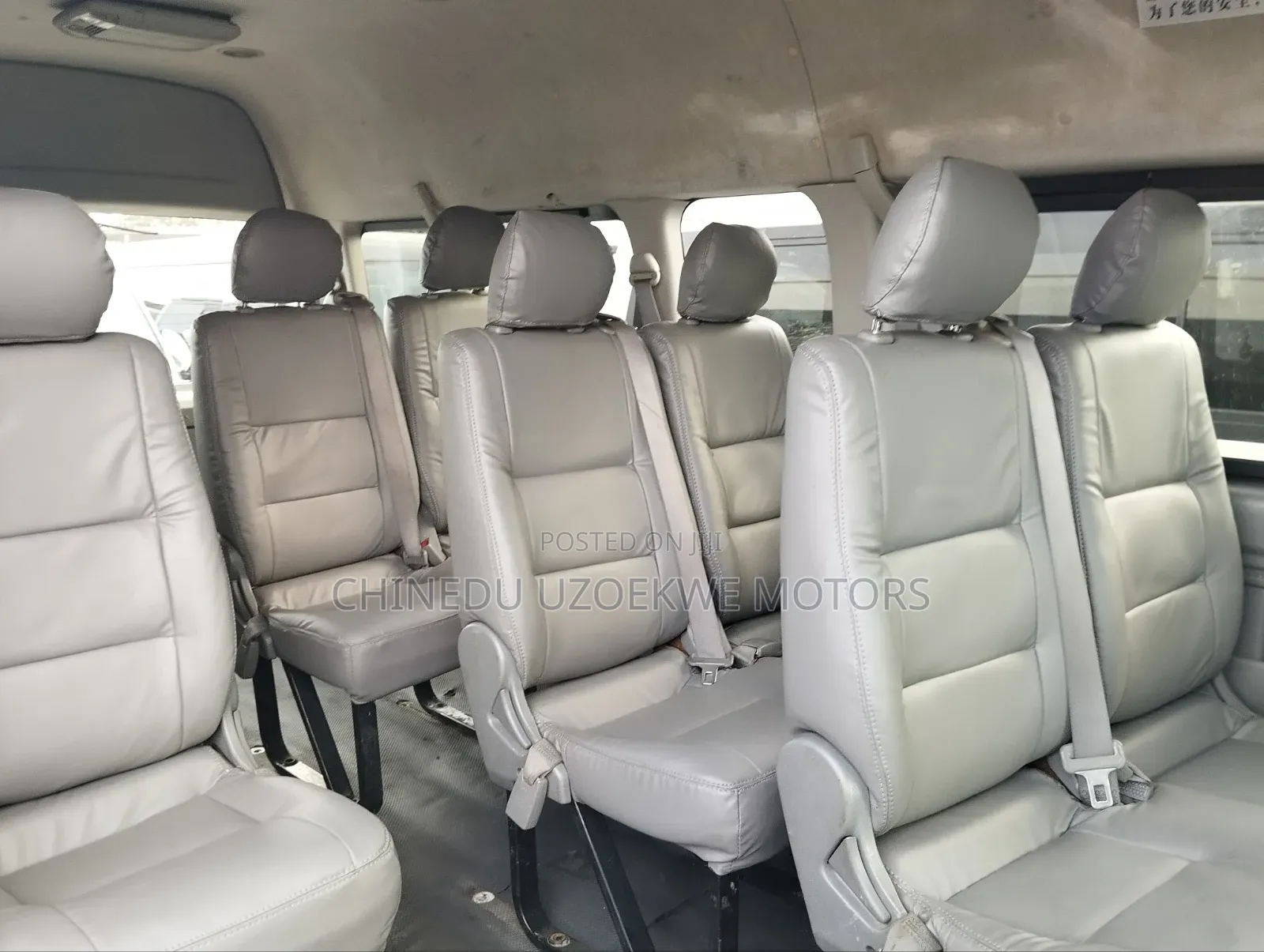 Toyota HiAce 2013 White