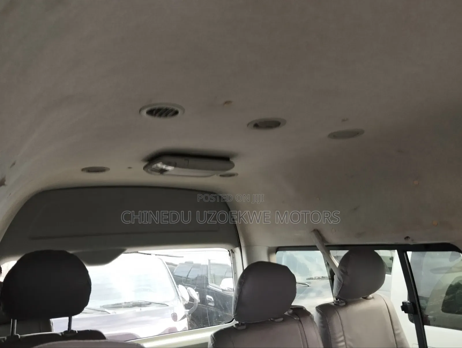 Toyota HiAce 2013 White