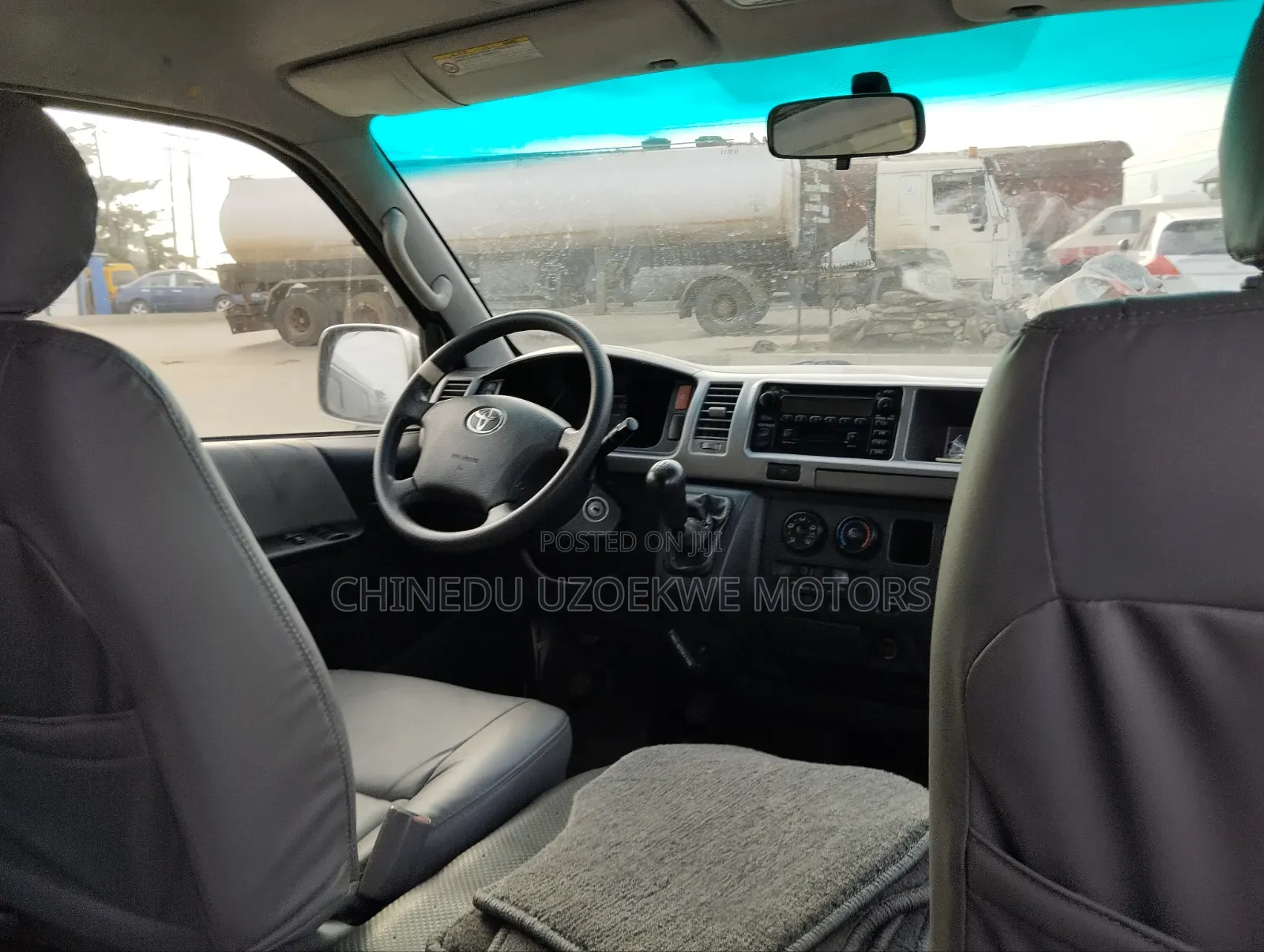 Toyota HiAce 2013 White