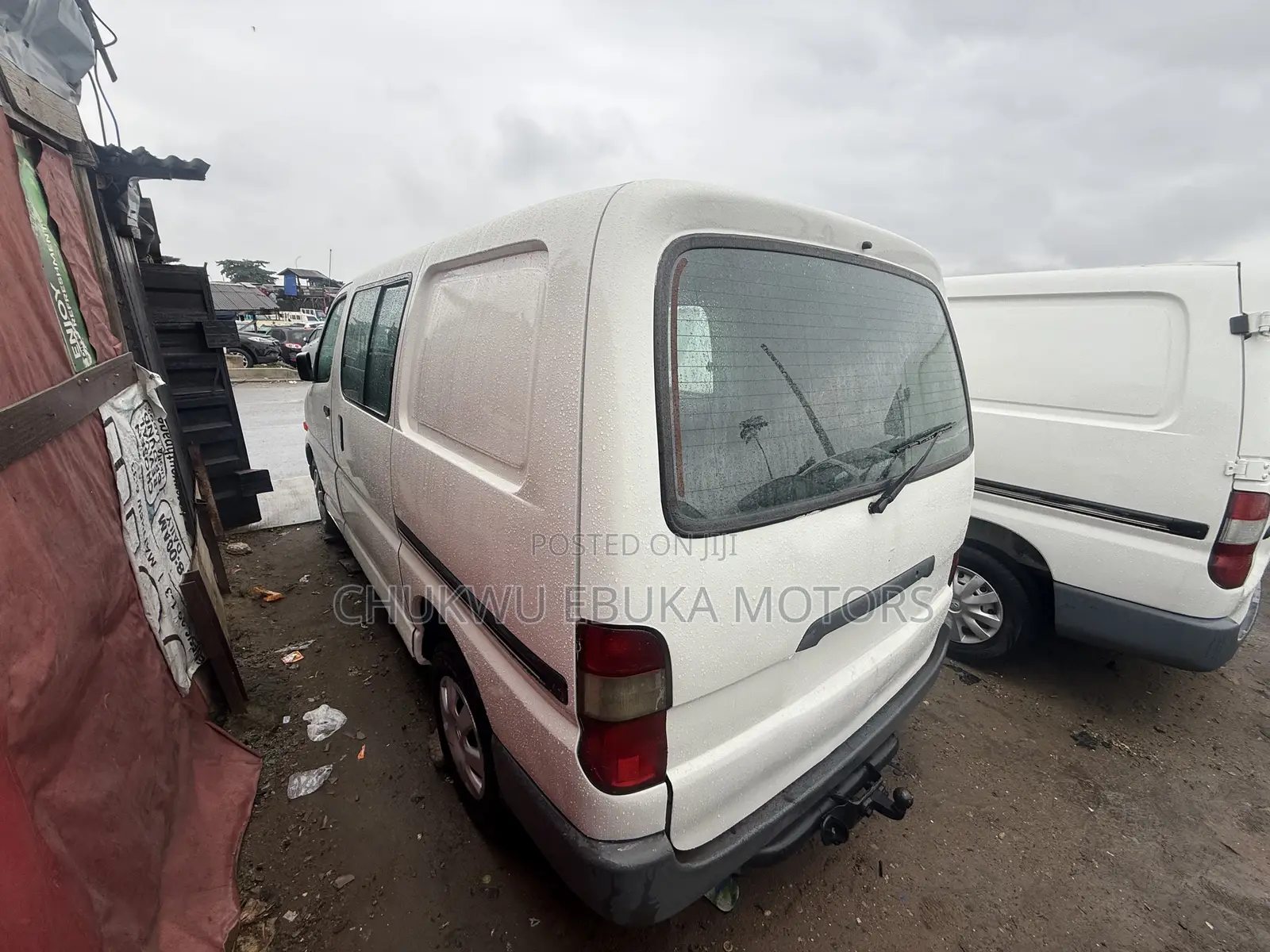 Toyota HiAce 2002 White