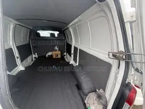 Toyota HiAce 2002 White