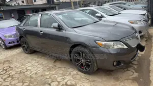 Toyota Camry SE 4dr Sedan (2.5L 4cyl 6AM) 2010 Black
